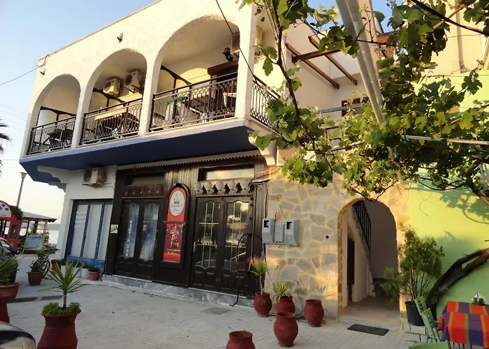 Captain\'S Beach Apartments