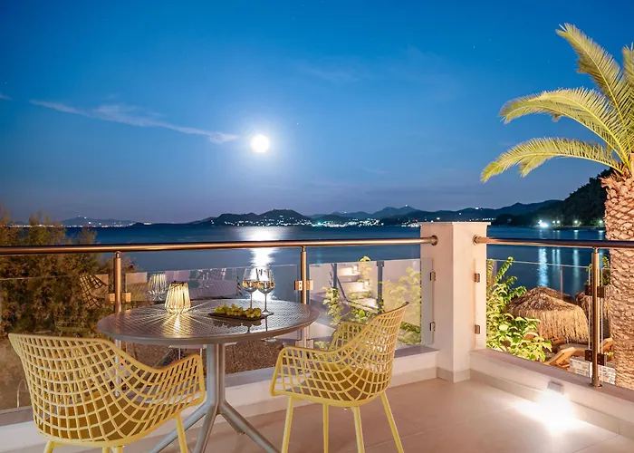 8Moons Boutique Apartments