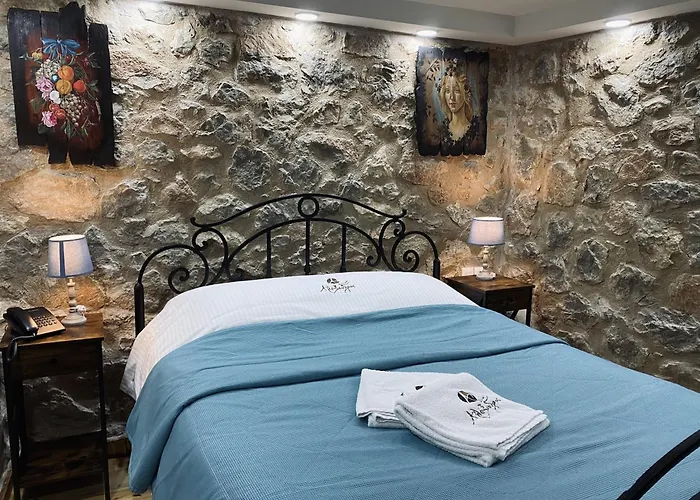 Alexandros Guesthouse