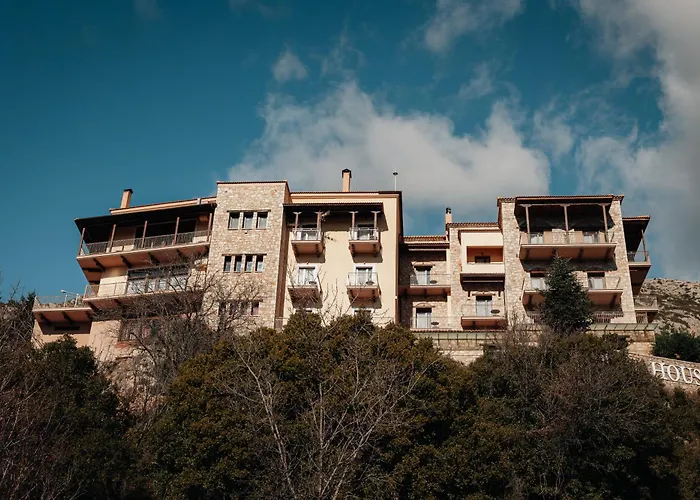 Alpen House Hotel & Suites