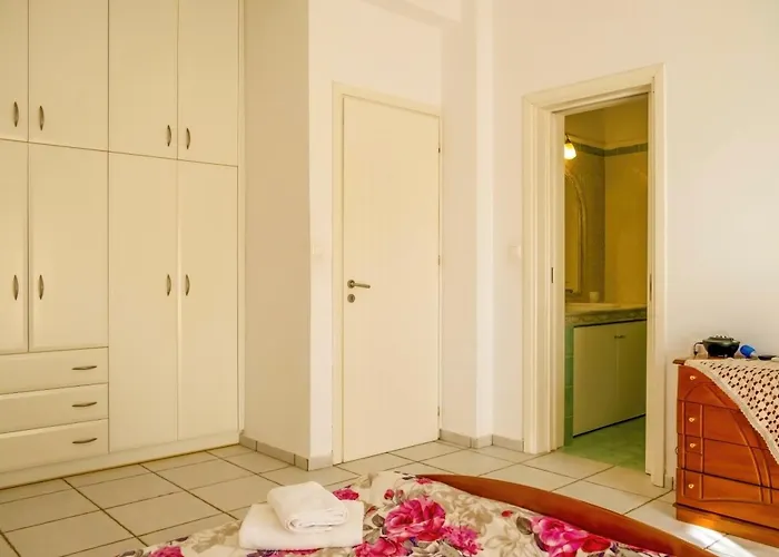 Villa Afroditi In Chania Near Airport With Private Pool, Free Wi-Fi, Souda Bay Views, Garden Oasis