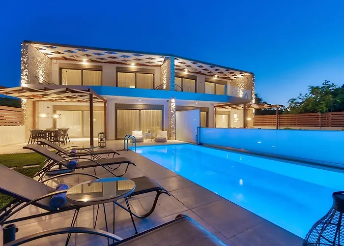 Astarte Villas - Casa Palmera Beach Villa With Pool