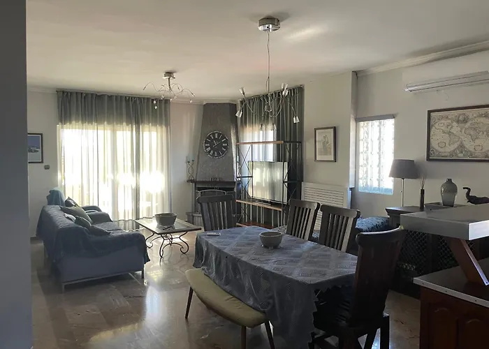 Luxury-Elegant Apartment In The Heart Of Patras​