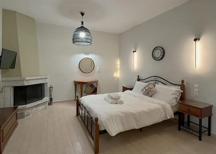 Achelatis Traditional Guest Houses