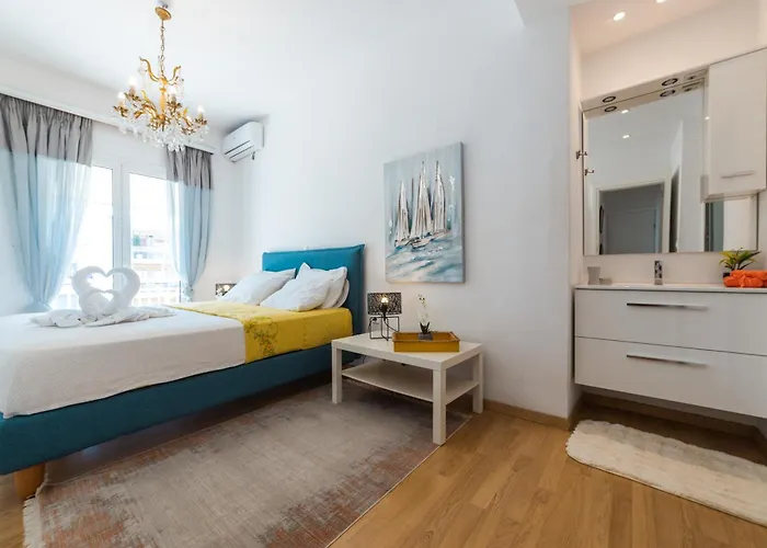 Apartment In Glyfada Center