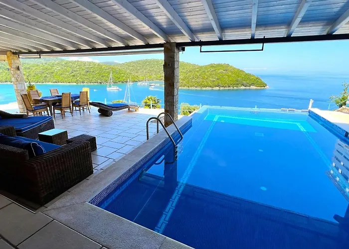 Azure Villa & Suites