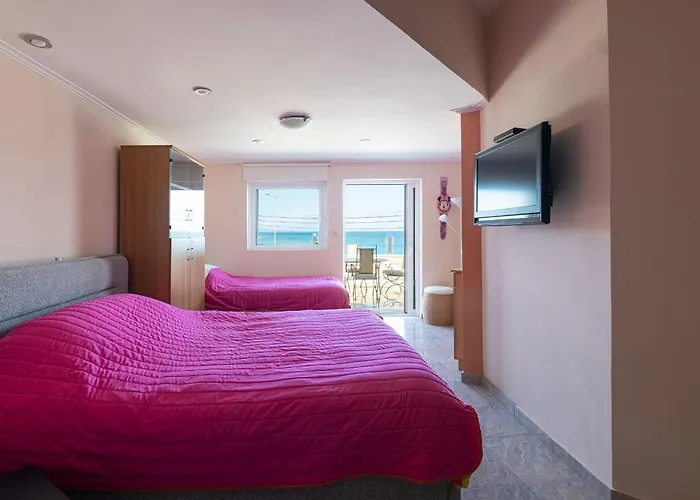 Livas Corinth Seaside Family Apartment