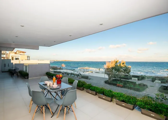 Beachfront Artemida Retreat - Peony Seabreeze Gem