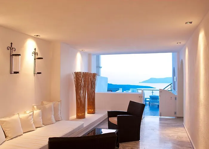 Venetian-Style Santorini Villa 1 Bedroom Villa Astroglia Beautiful Caldera Sea Views Private Jacuzzi Fira