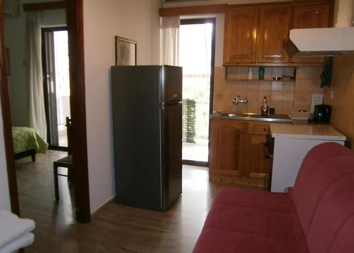 Antonios Rooms