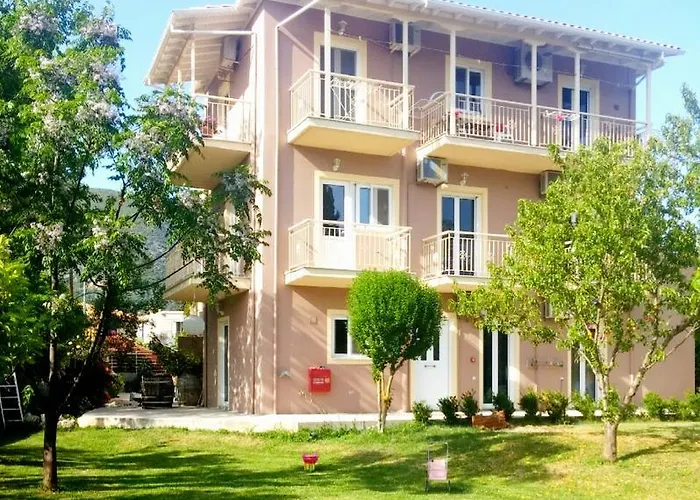 Elias Apartments