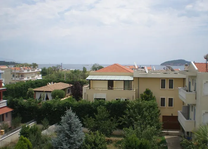 Nikolas & Anezina House