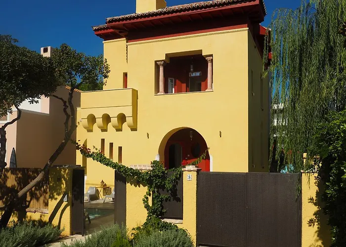 B Residence In Glyfada