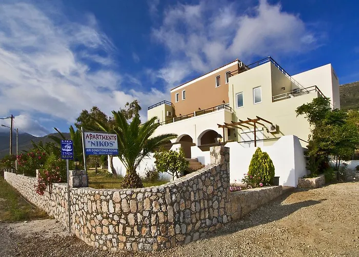 Nikos Apartments