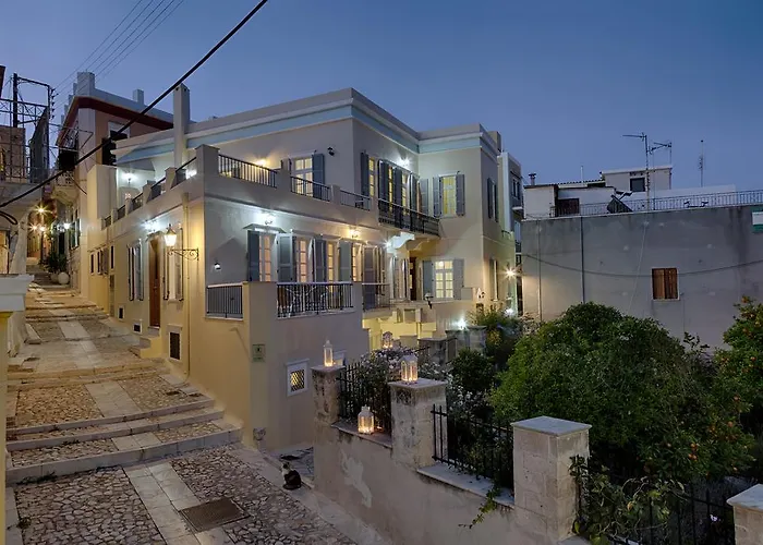 Antouanetta Apartments