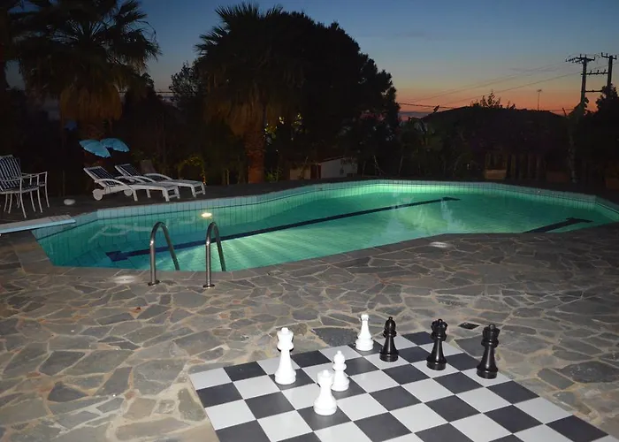 Villa Suites Lagonisi Luxury