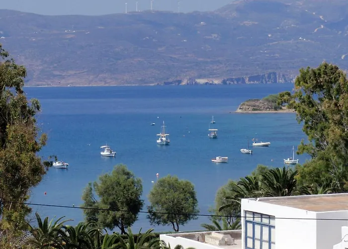 Areti\'S Milos Rooms