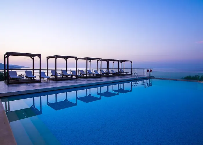 Aeolis Thassos Palace