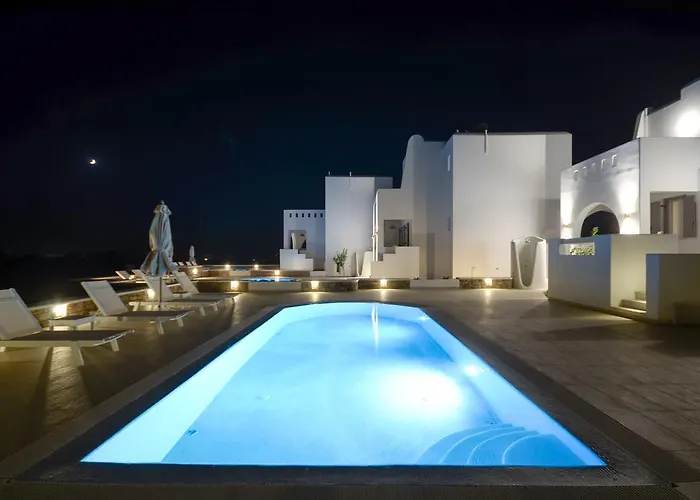 Plaka Collection