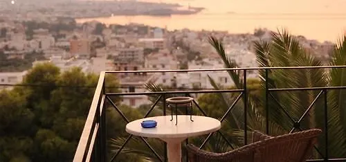 Akrotiri Hotel