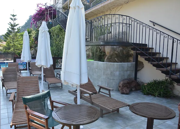 Aristotelis Apartments
