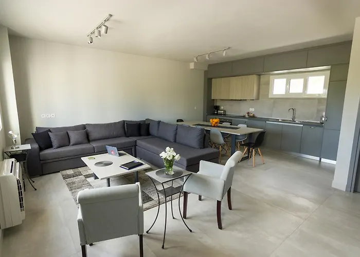 Amera - Troumpas Family Apartments