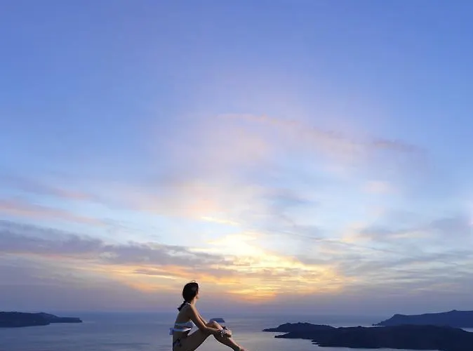 Lilium Hotel Santorini