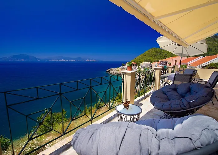 Villa Apoplous With Pool