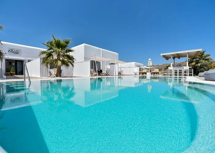 Queen Boutique Suites