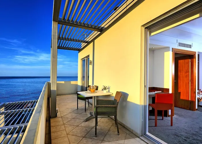 Atrion Hotel