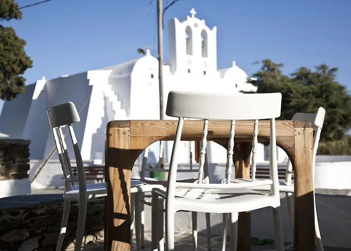 Smaragdi Hotel