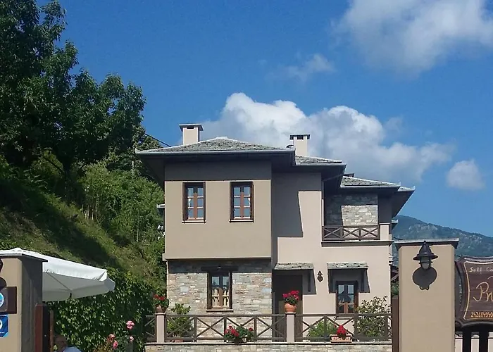 Rinoula\'S Traditional Houses