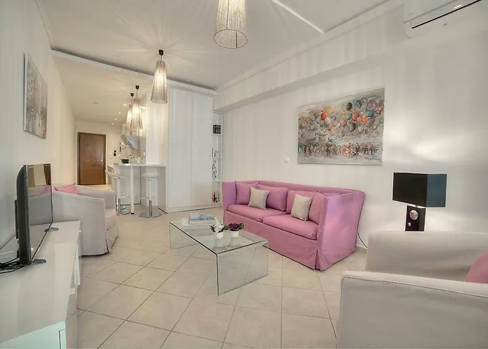Downtown Glyfada Smart Apartment