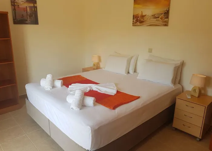 Melina\'S Apartments
