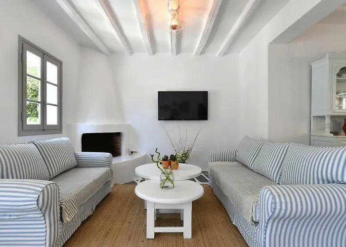Santa Flora 3 Bedroom House A ParikiaaS Edge