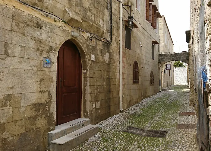 Eleni Rooms