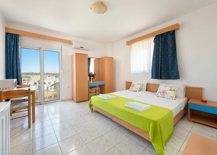 Yiannis Apartments
