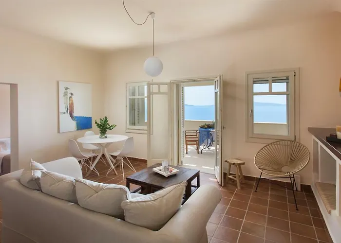 Villa Itis Luxury Suite With Balcony, Panoramic View & Jacuzzi