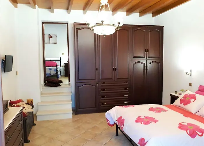 Apiranthos Diamond Maisonette In Naxos