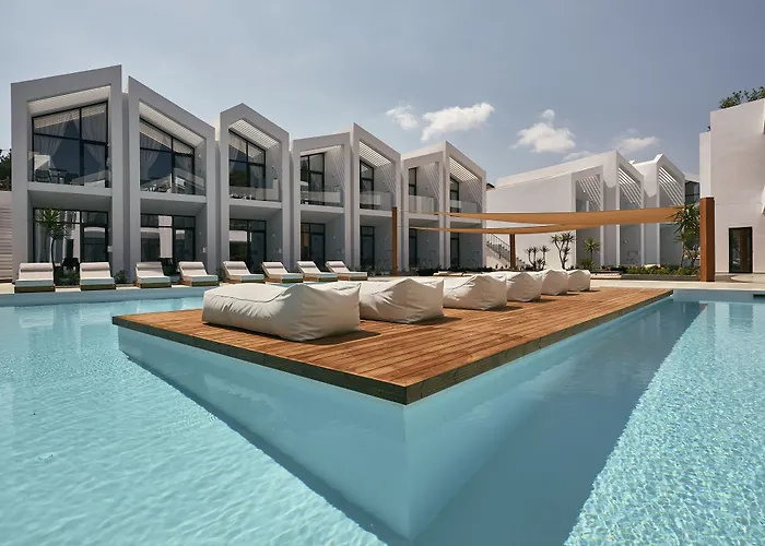 Cavo Vezal (Adults Only)