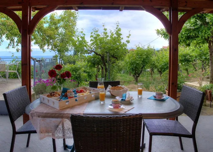 Guesthouse Agia Triada
