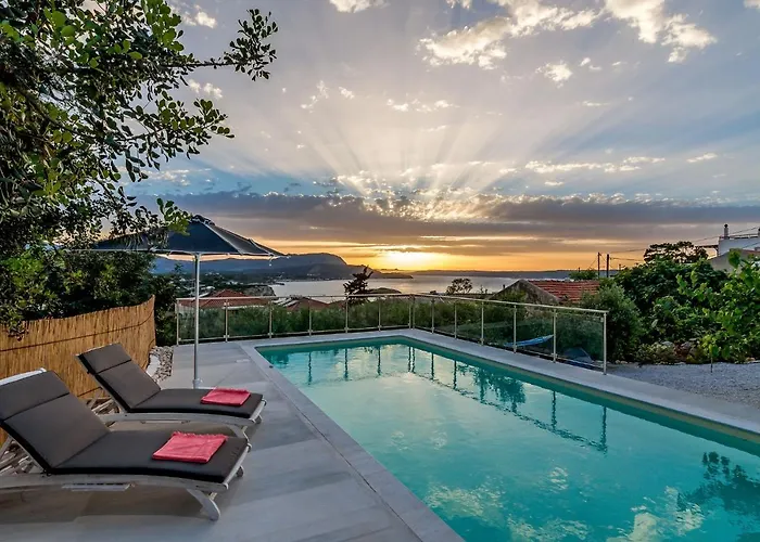 Villa Myrina With Sea View By Apokoronas-Villas