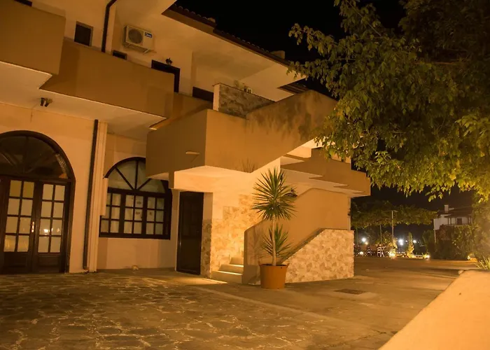 Palm Tree Apartments