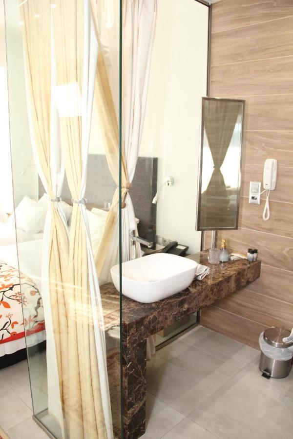 Alexiou Hotel 3*