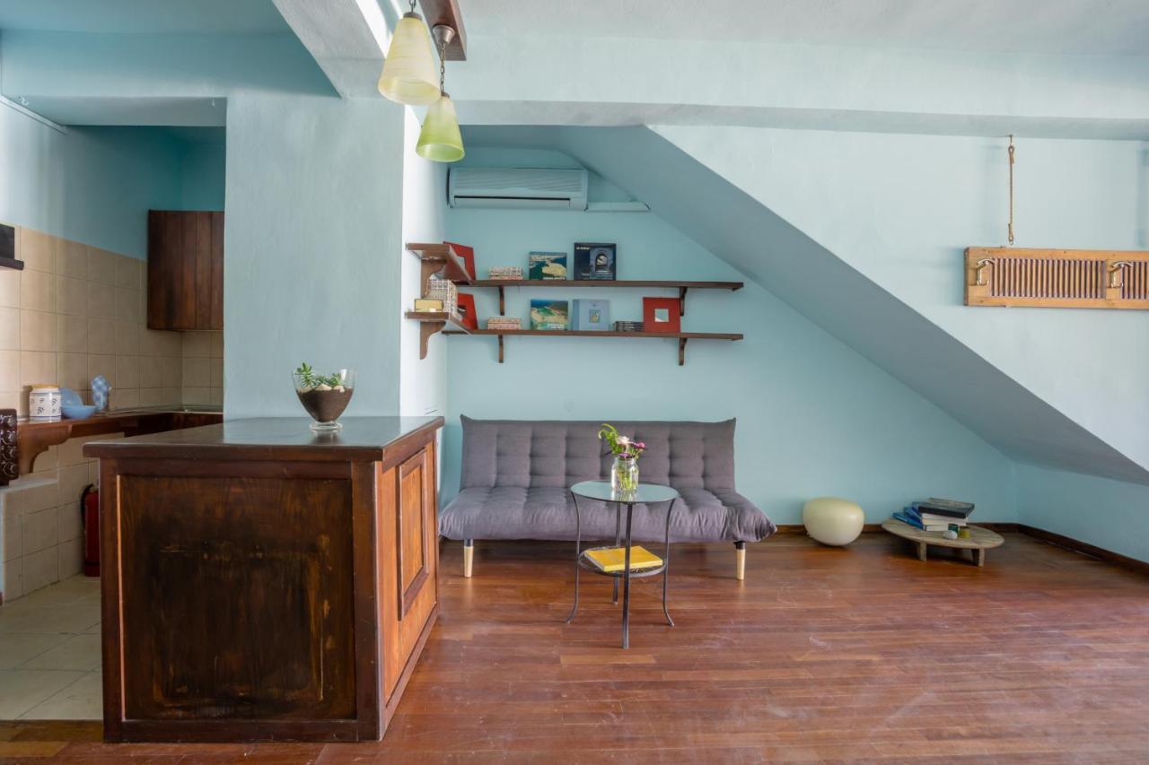 Out Of The Blue Apartment *