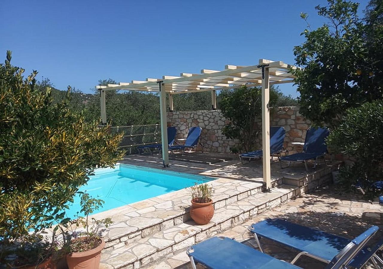 Apartment Paxos Bonzai