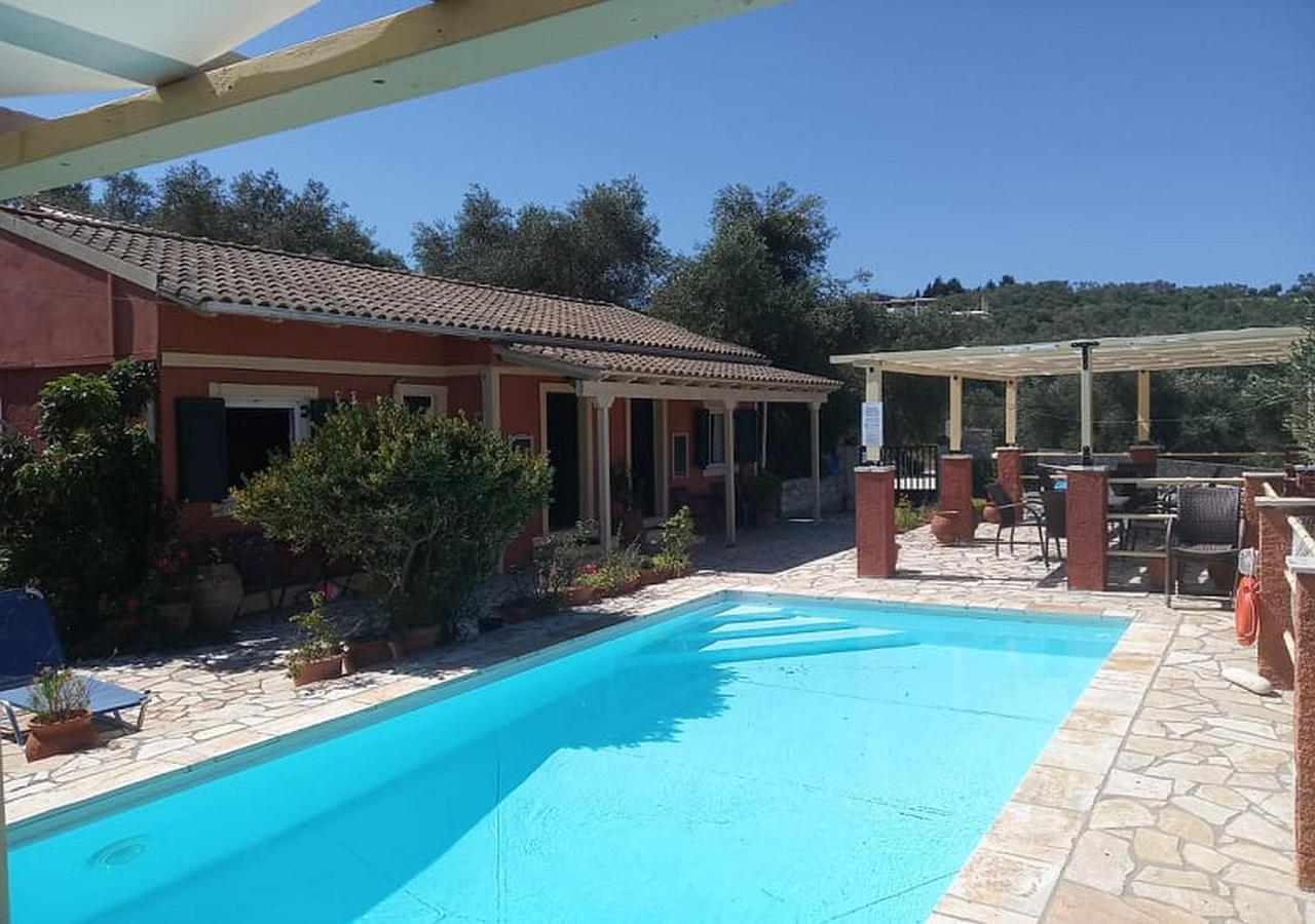 Apartment Paxos Bonzai *
