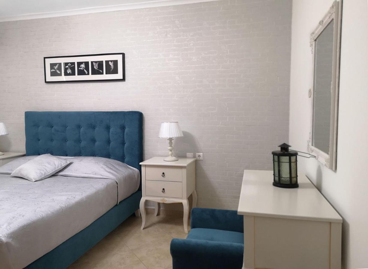 Apartment Pirofani
