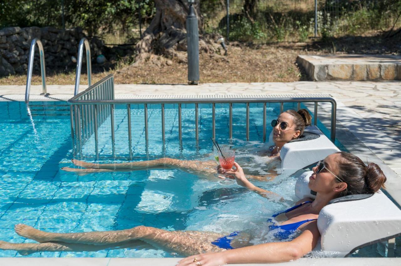 Boutique Petra Amanda Heated Pool Optional Filippos