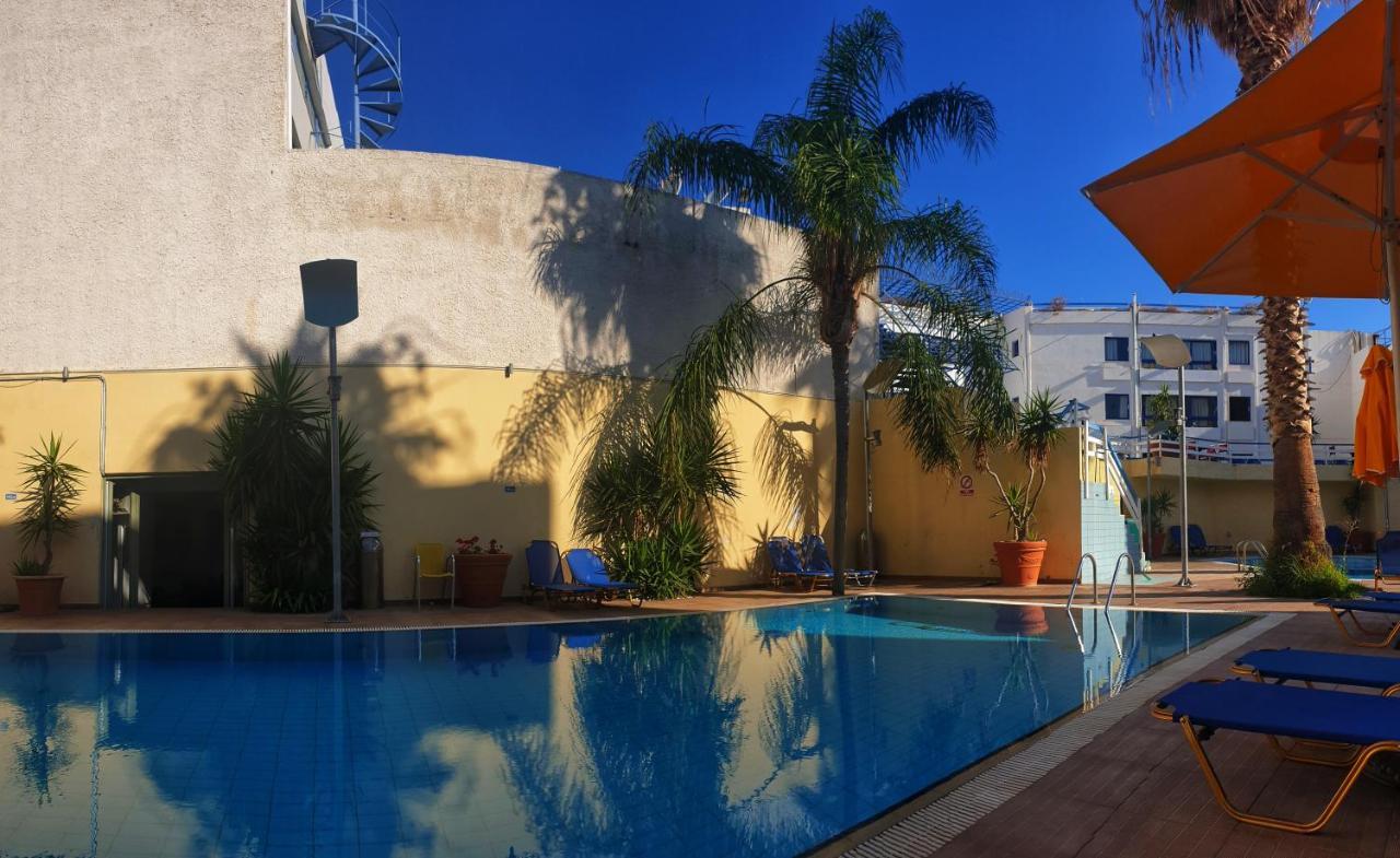 Kassavetis Center - & Aparthotel 3*